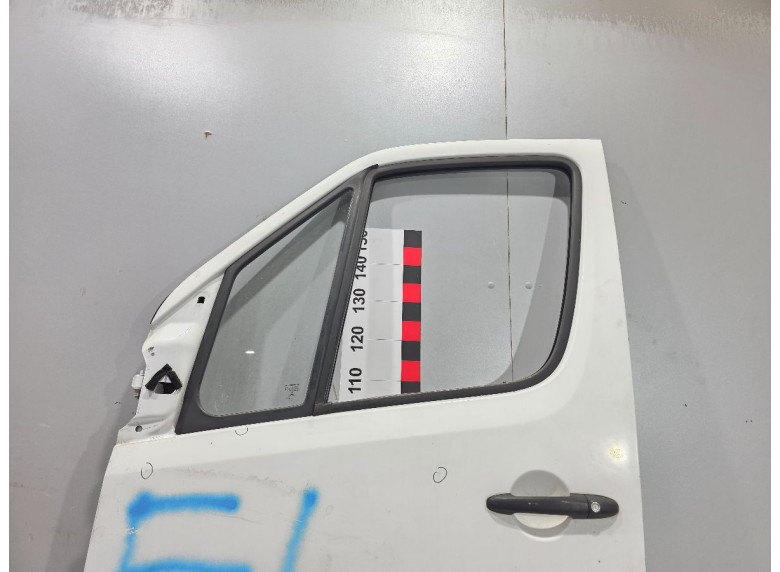 Дверь передняя левая к Mercedes Sprinter, 2010г.