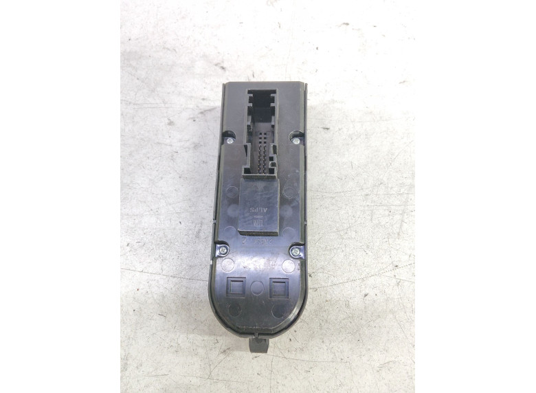 Блок управления стеклоподъемниками к Opel Zafira, 2006г.