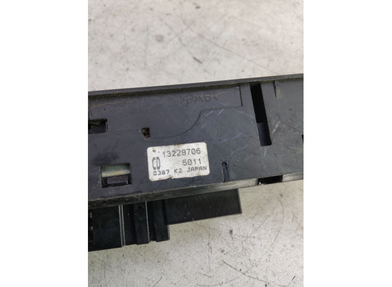 Блок управления стеклоподъемниками к Opel Zafira, 2006г.