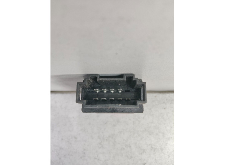 Кнопка аварийной сигнализации к Audi A4, 1999г.