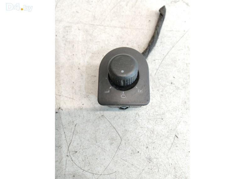 Джойстик регулировки зеркал к Volkswagen Golf 2000 г.