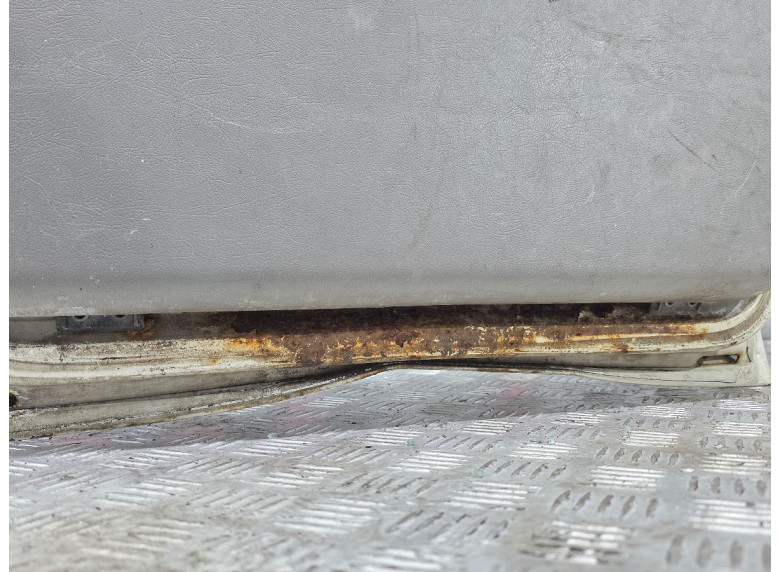 Дверь передняя левая к Volkswagen LT, 2001г.