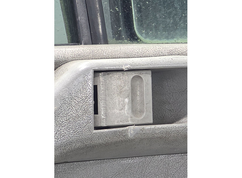 Ручка внутренняя передняя левая к Volkswagen LT, 2001г.