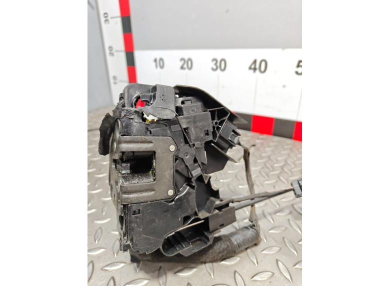 Замок двери передней левой к Renault Megane, 2019г.