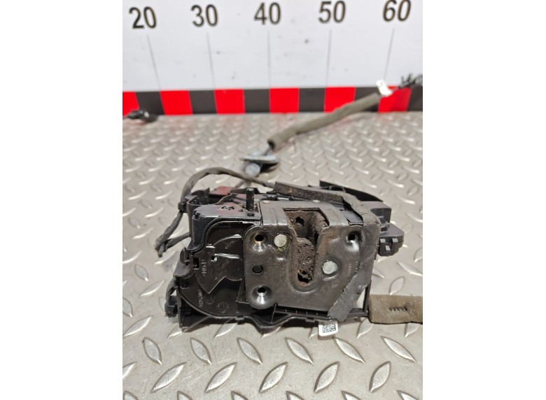 Замок двери задней правой к Renault Megane, 2019г.