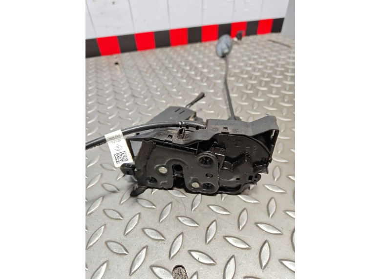 Замок двери передней правой к Renault Megane, 2019г.