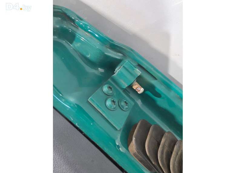 Петля двери передней левой к Mercedes VitoW639 2006 г.