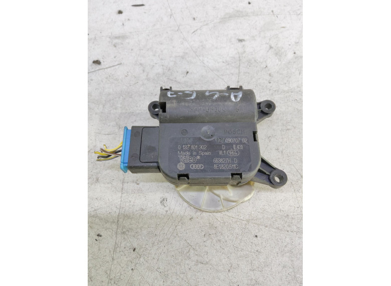 Моторчик заслонки печки к Audi A4, 2007г.