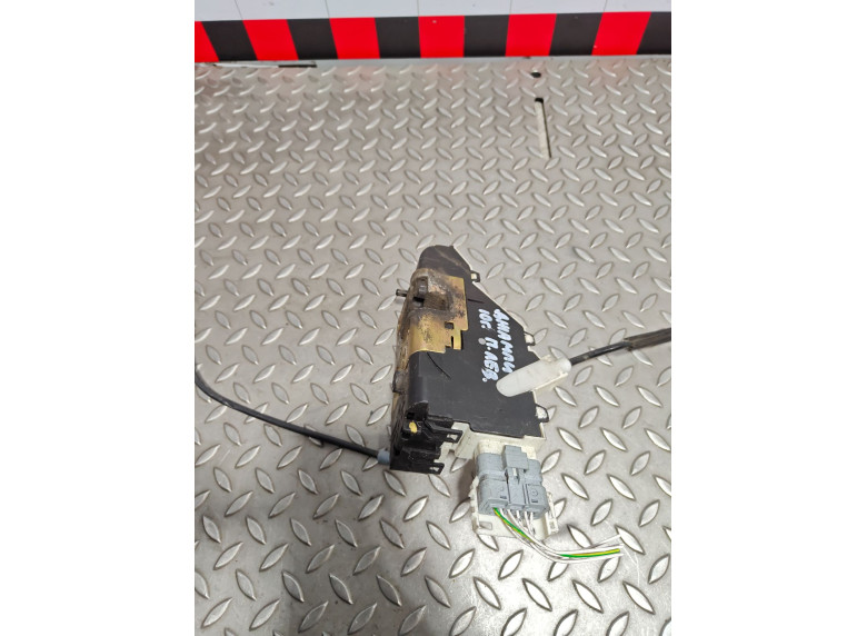 Замок двери передней левой к Citroen Jumpy, 2010г.