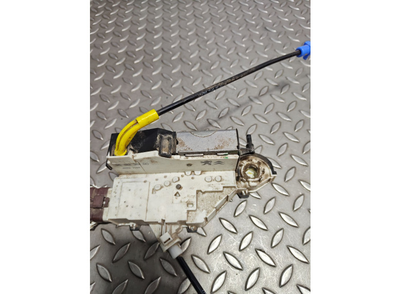 Замок двери задней правой к Fiat Scudo, 2010г.