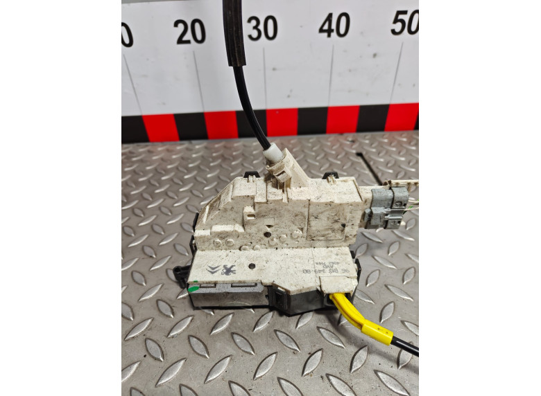 Замок двери передней правой к Fiat Scudo, 2010г.