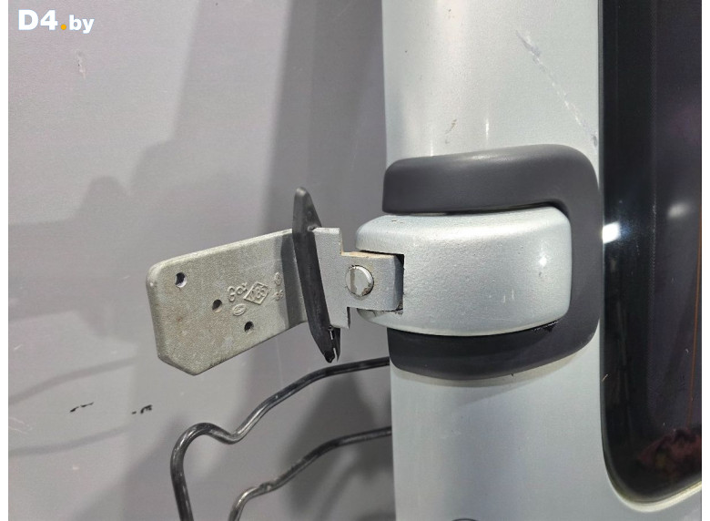 Петля двери задней левой к Renault Master 2006 г.