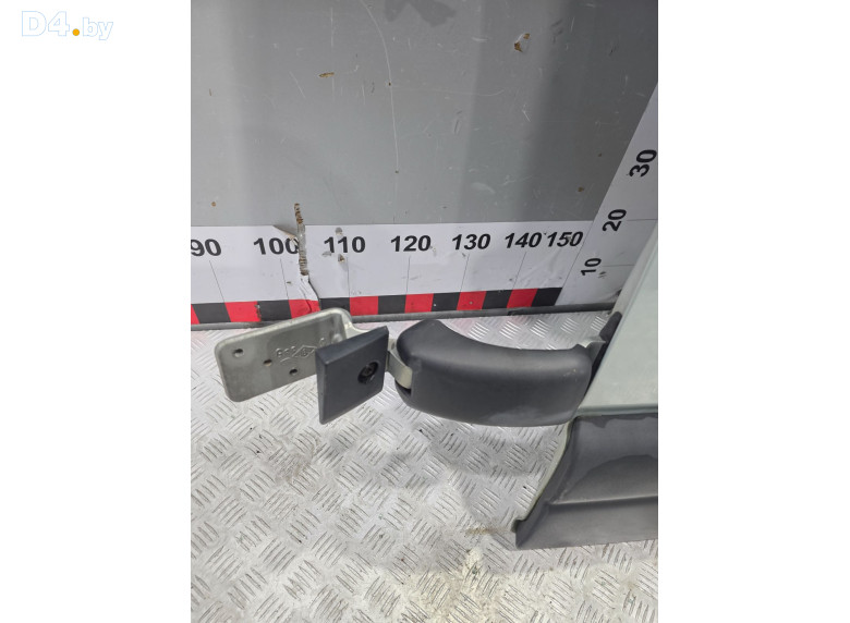 Петля двери задней левой к Renault Master 2006 г.