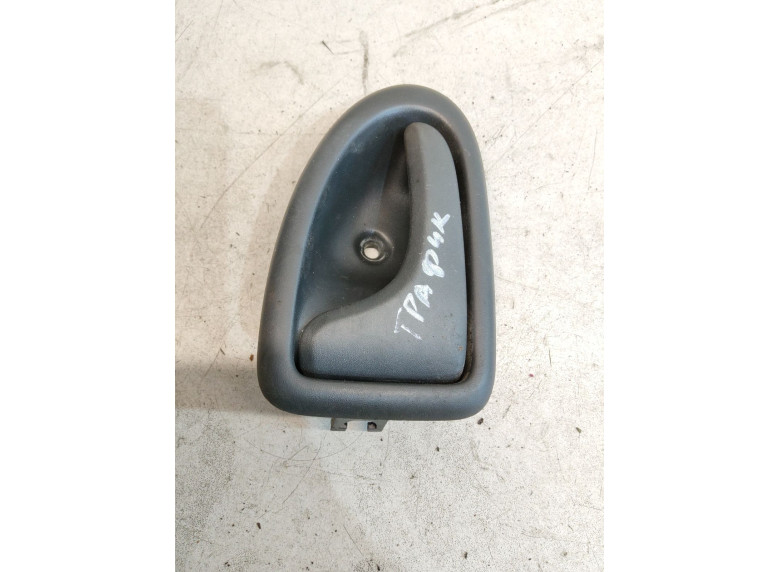 Ручка внутренняя передняя левая к Renault Trafic, 2005г.