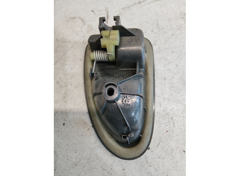 Ручка внутренняя передняя левая к Renault Trafic, 2005г.