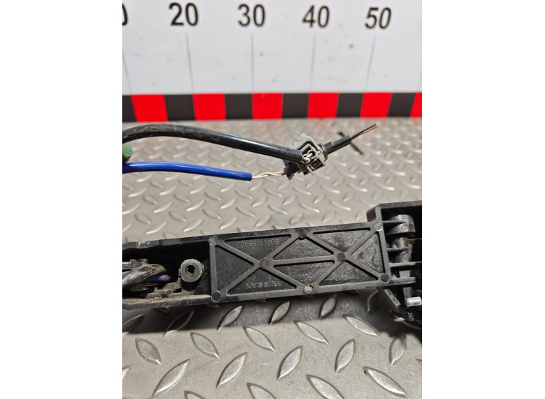 Ручка наружная передняя левая к Nissan Qashqai, 2008г.