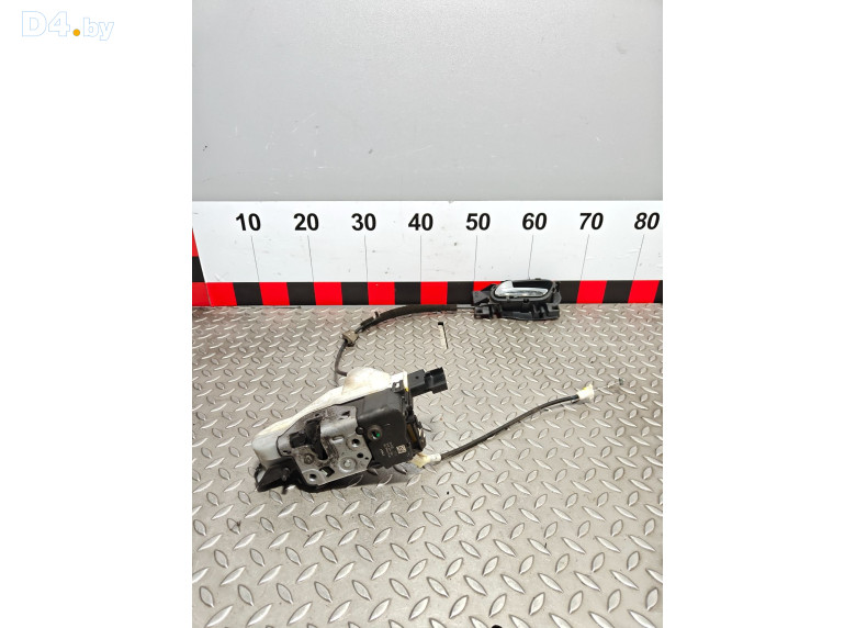 Замок двери передней левой к Peugeot 5008 2011 г.