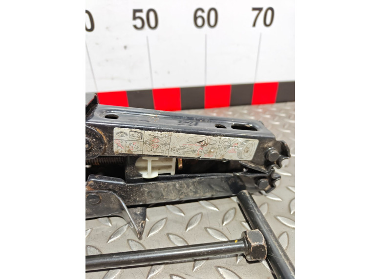 Домкрат к Peugeot 406, 1999г.