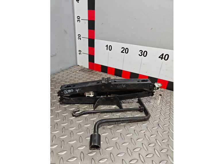 Домкрат к Peugeot 406, 1999г.