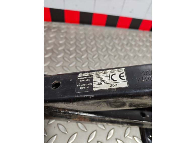 Домкрат к Peugeot Boxer, 2017г.