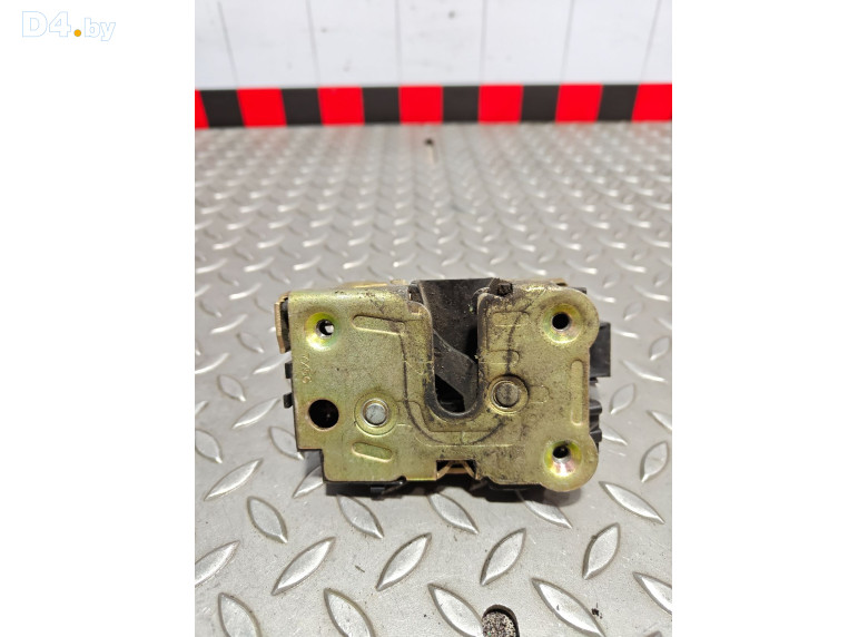 Замок двери передней левой к Renault Master 2006 г.