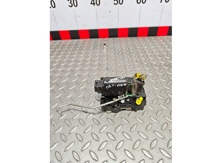 Замок двери передней левой к Opel Movano, 2006г.