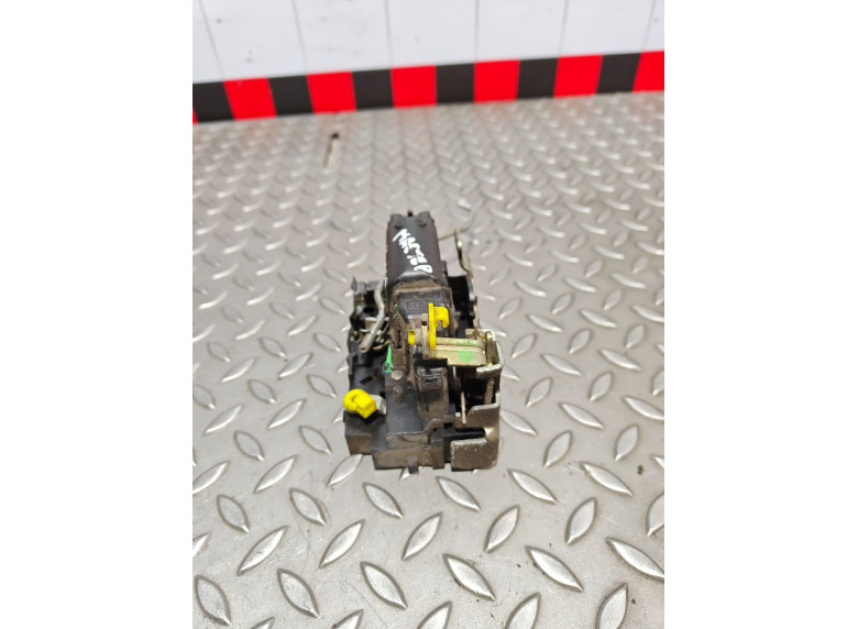 Замок двери передней левой к Opel Movano, 2006г.