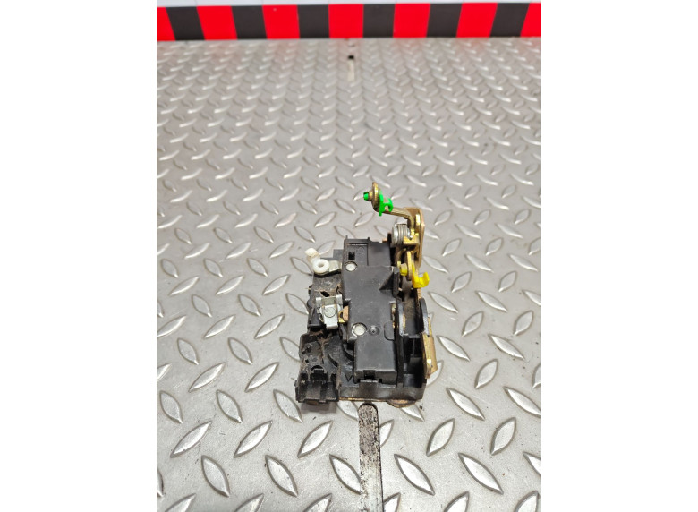 Замок двери передней правой к Opel Movano, 2001г.