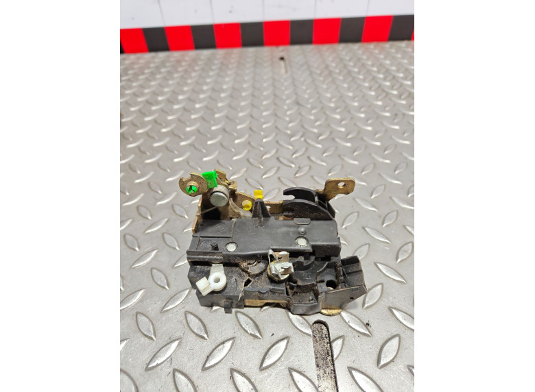 Замок двери передней правой к Opel Movano, 2001г.