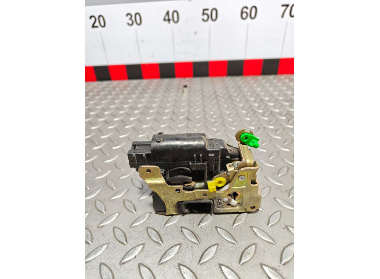 Замок двери передней правой к Opel Movano, 2005г.