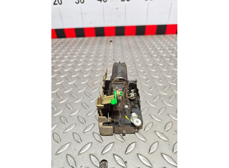 Замок двери передней правой к Opel Movano, 2005г.