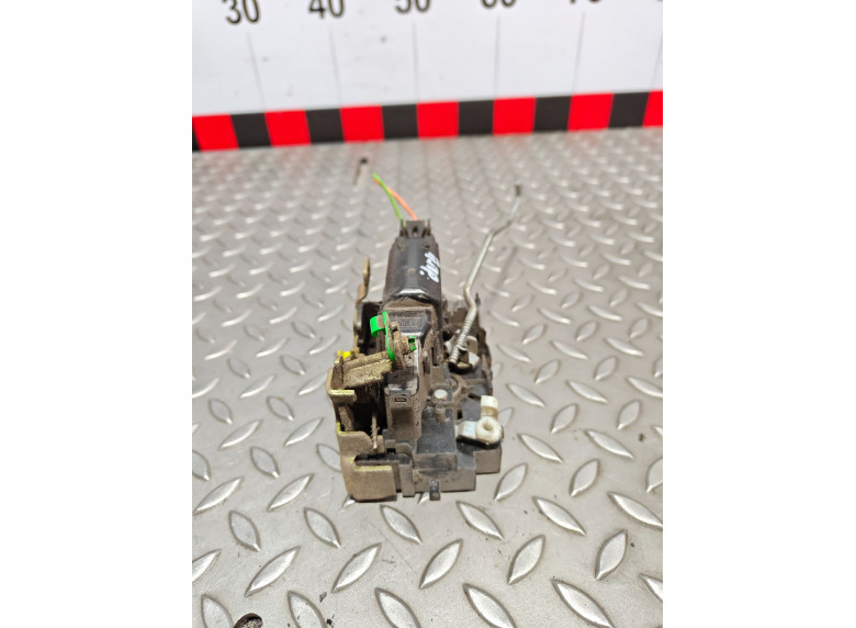 Замок двери передней правой к Opel Movano, 2006г.