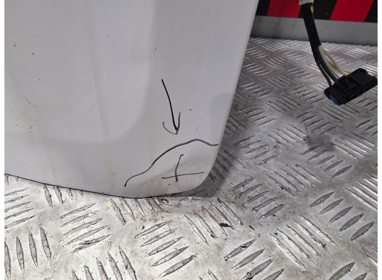 Дверь задняя распашная правая к Opel Vivaro, 2005г.