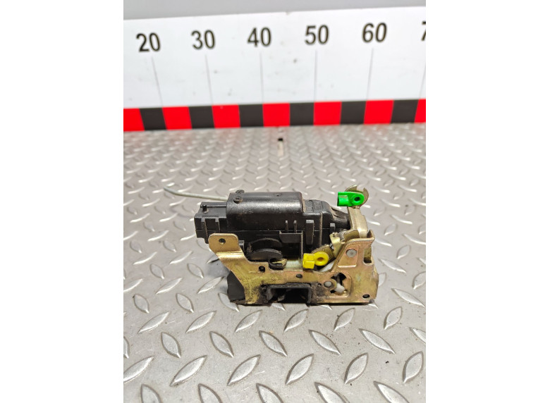 Замок двери передней правой к Opel Movano, 2006г.