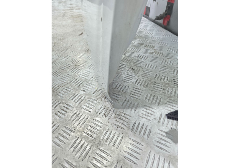 Дверь задняя распашная правая к Opel Vivaro, 2005г.