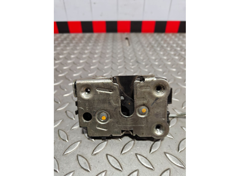 Замок двери передней левой к Renault Master, 2008г.