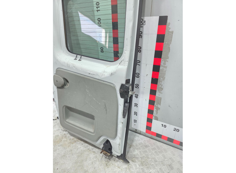 Дверь задняя распашная правая к Opel Vivaro, 2005г.