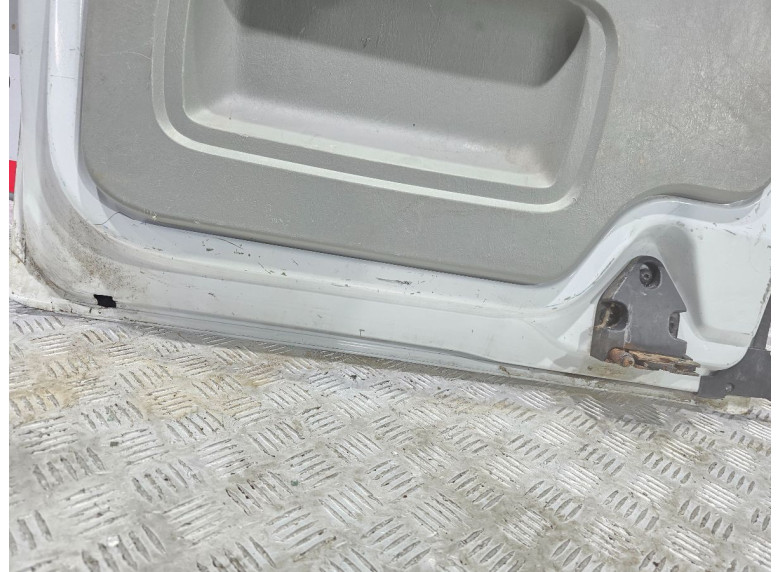 Дверь задняя распашная правая к Opel Vivaro, 2005г.