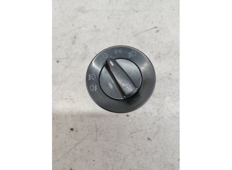 Переключатель света к Volkswagen Golf, 2000г.