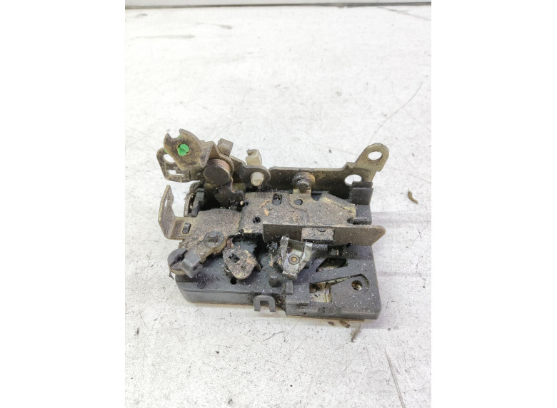 Замок двери передней правой к Iveco Daily, 2003г.