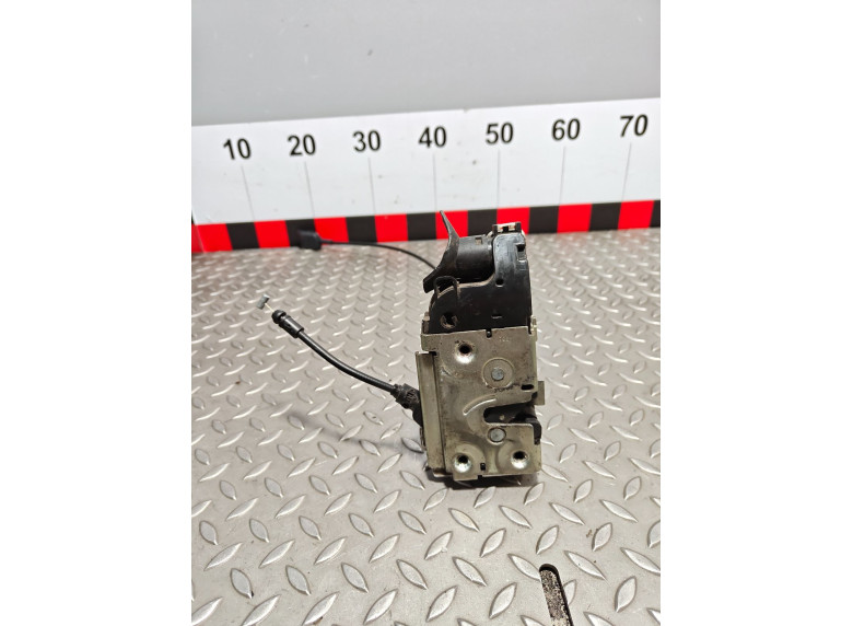 Замок двери передней левой к Renault Megane, 2005г.