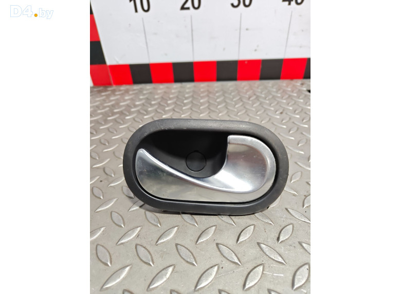 Ручка внутренняя передняя правая к Renault Megane 2005 г.