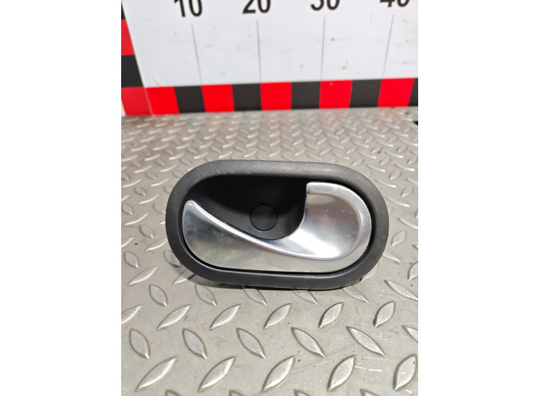 Ручка внутренняя передняя правая к Renault Megane, 2005г.