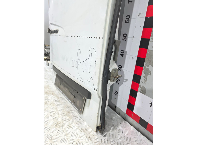 Дверь задняя распашная левая к Mercedes Sprinter, 2010г.