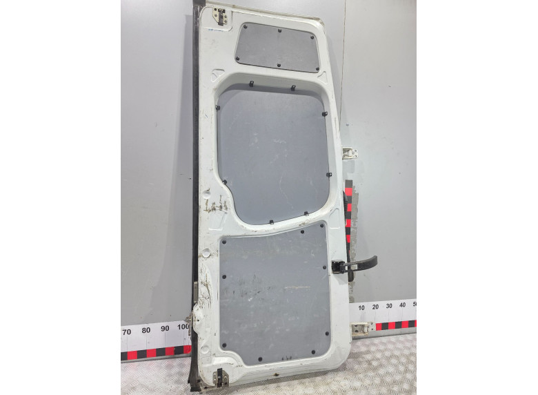 Дверь задняя распашная левая к Mercedes Sprinter, 2010г.