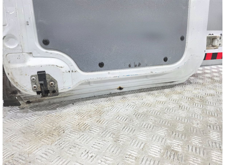 Дверь задняя распашная левая к Mercedes Sprinter, 2010г.