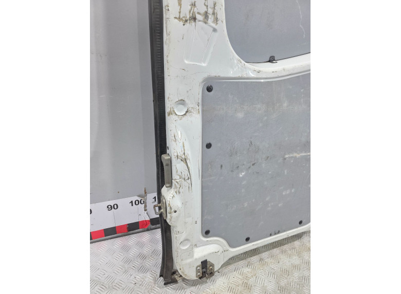 Дверь задняя распашная левая к Mercedes Sprinter, 2010г.