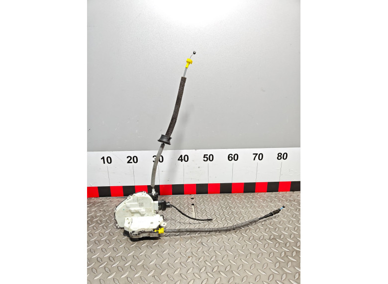 Замок двери задней правой к Audi A4, 2021г.