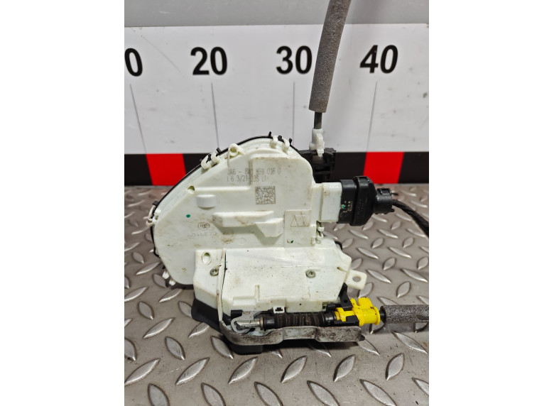 Замок двери задней правой к Audi A4, 2021г.