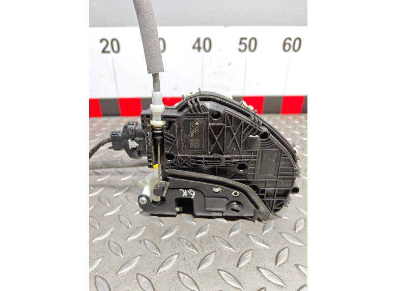 Замок двери задней правой к Audi A4, 2021г.